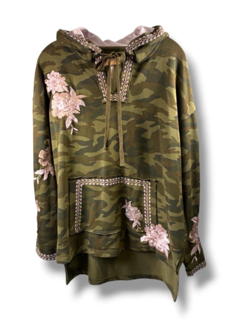 Driftwood Camo Hoodie Floral Embroidered in Green Pink Size M